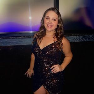 Meet your Posher, Liz